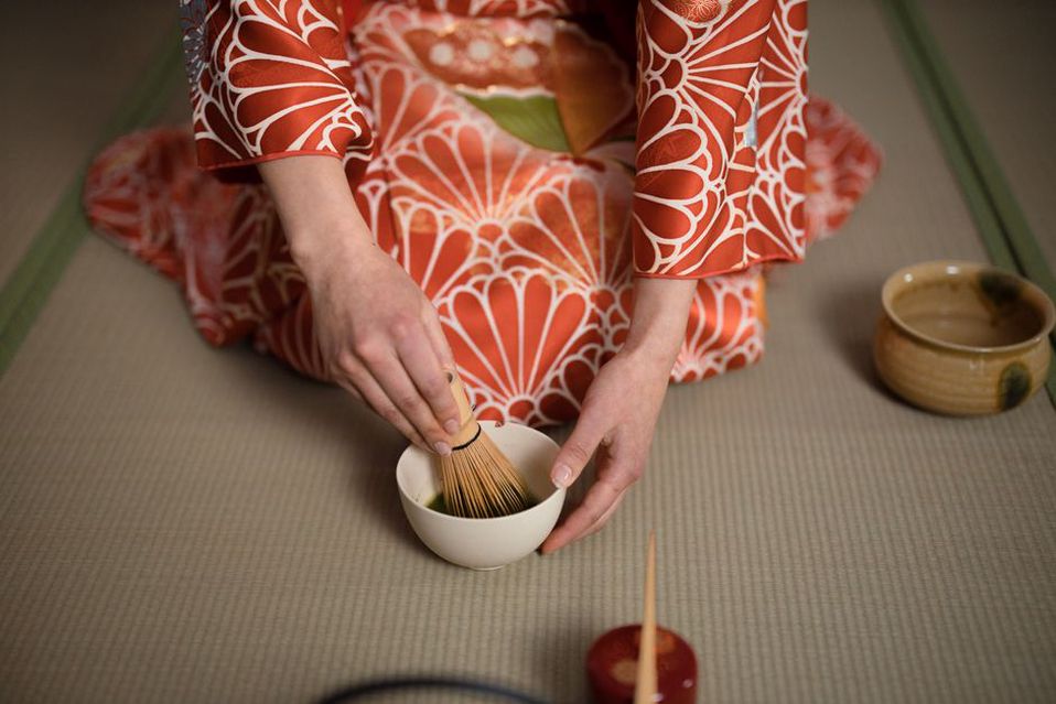 cérémonie du thé japonaise avec bol de matcha
