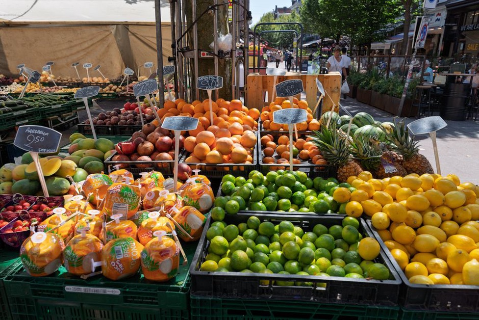 Marché de fruits locaux en France